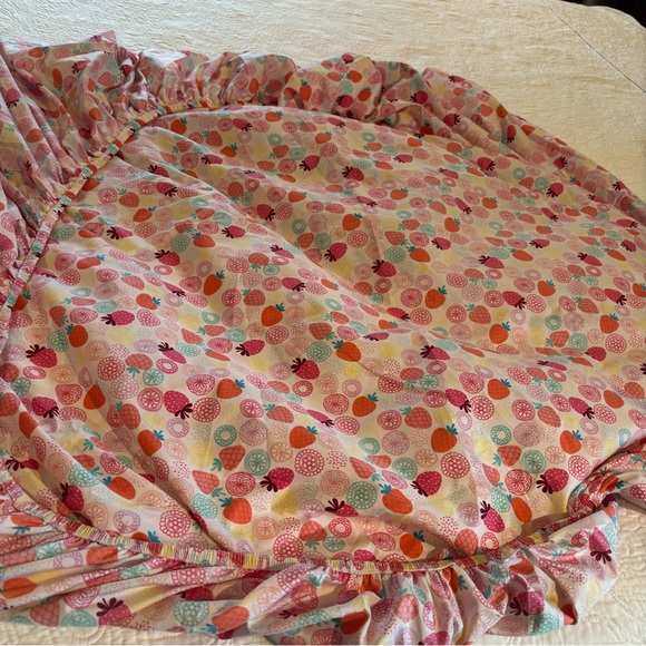 Pillow Fort 3 piece twin sheet set strawberries pink white aqua yellow red EUC - Picture 3 of 9